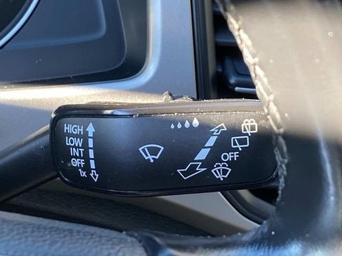 Used 2021 Volkswagen Atlas SE w/ Panoramic Sunroof Package image 17