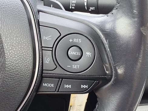 Certified 2020 Toyota Corolla SE FWD image 17