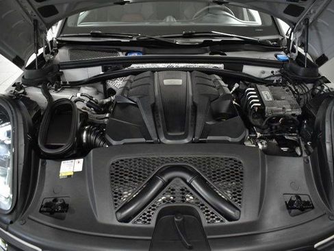 Used 2022 Porsche Macan S AWD/4WD image 38