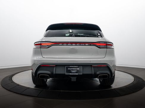 Certified 2026 Porsche Macan AWD/4WD image 6