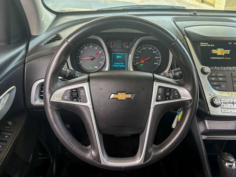 Used 2017 Chevrolet Equinox Premier w/ Enhanced Convenience Package AWD/4WD image 31