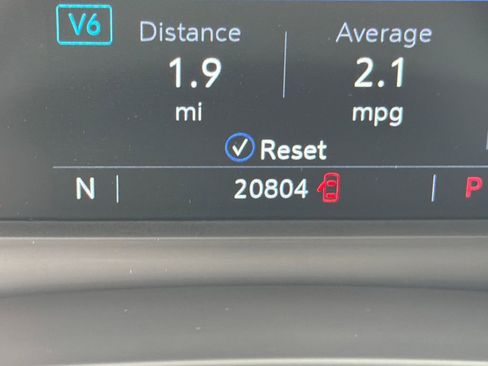 Used 2025 Cadillac XT6 Premium Luxury image 17