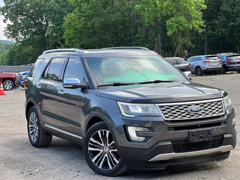 Used 2016 Ford Explorer Platinum AWD/4WD image 8