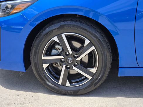 Used 2025 Nissan Sentra SV FWD image 17
