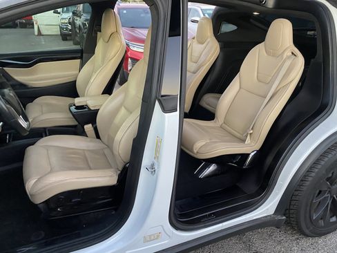 Used 2016 Tesla Model X 75D image 16