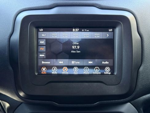 Used 2020 Jeep Renegade Trailhawk w/ Popular Equipment Group image 18