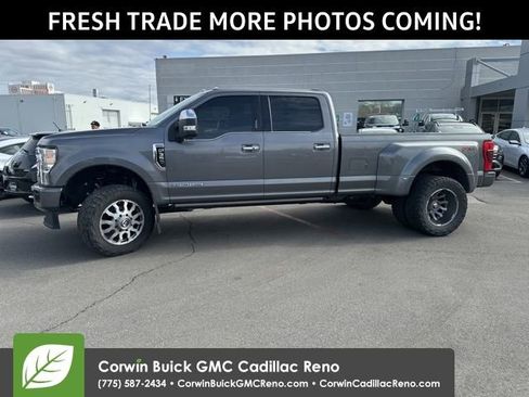 Used 2022 Ford F350 Platinum image 2