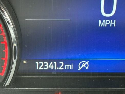 Used 2024 Ford Explorer XLT image 22