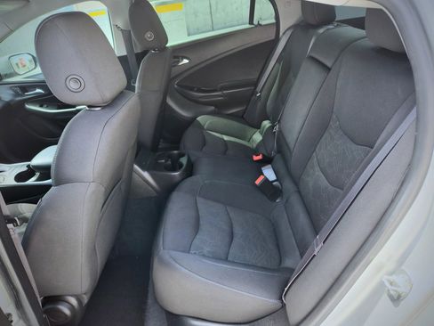 Used 2017 Chevrolet Volt LT FWD image 26