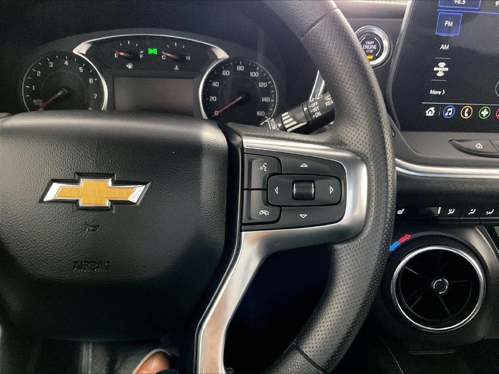 Used 2025 Chevrolet Blazer LT AWD/4WD image 23