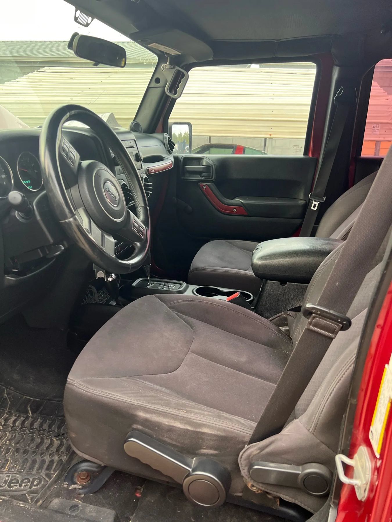 Used 2013 Jeep Wrangler Unlimited Sport w/ Connectivity Group AWD/4WD image 2