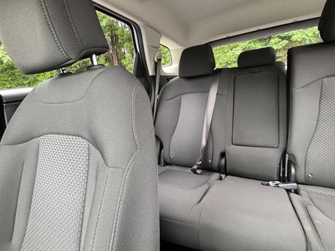 Used 2025 Kia Sportage LX FWD image 39