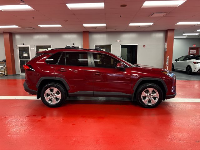 Used 2019 Toyota RAV4 XLE w/ Convenience Package AWD/4WD image 3