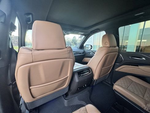 Used 2024 Cadillac Escalade Premium Luxury w/ LPO, Floor Liner Package image 18