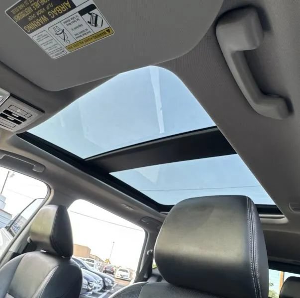 Used 2021 Nissan Rogue Platinum FWD image 24