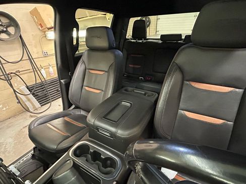 Used 2021 GMC Sierra 1500 AT4 image 4