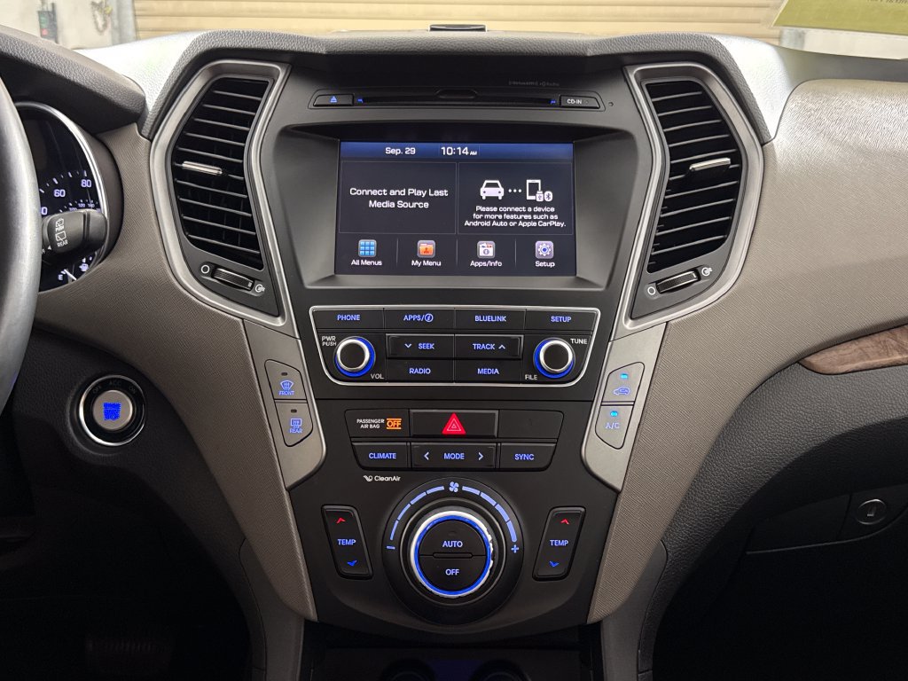 Used 2018 Hyundai Santa Fe Sport FWD image 19