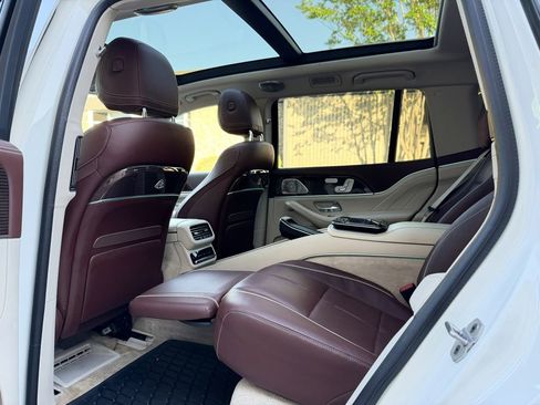 Used 2021 Mercedes-Benz Maybach GLS 600 4MATIC image 19