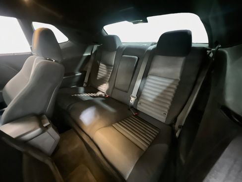 Used 2013 Dodge Challenger R/T RWD image 15
