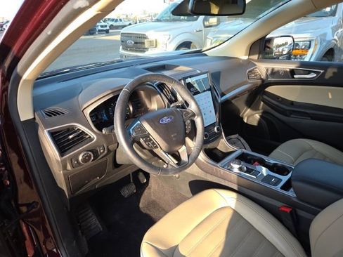Used 2023 Ford Edge SEL w/ Convenience Package image 9