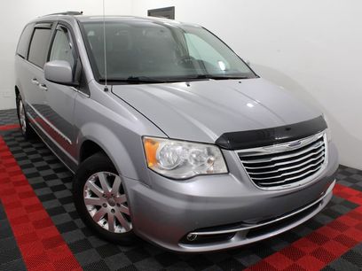 Used 2016 Chrysler Town & Country Touring w/ Driver Convenience Group