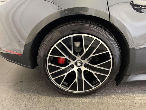 Used 2023 Porsche Taycan 4S image 12