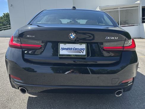 Used 2023 BMW 330i xDrive Sedan w/ Premium Package AWD/4WD image 9