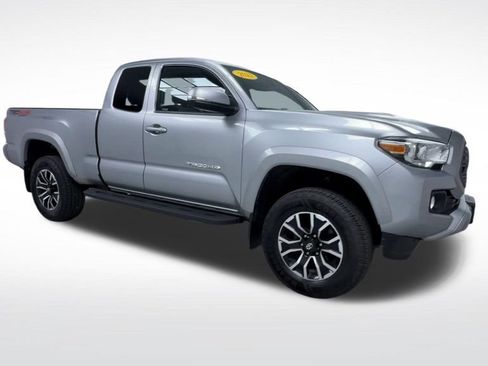 Certified 2021 Toyota Tacoma TRD Sport w/ Technology Package AWD/4WD image 2