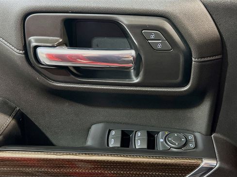 Used 2021 Chevrolet Silverado 1500 RST image 13