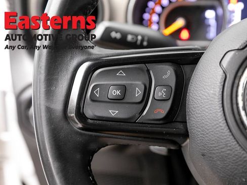 Used 2018 Jeep Wrangler Unlimited Sport S AWD/4WD image 16