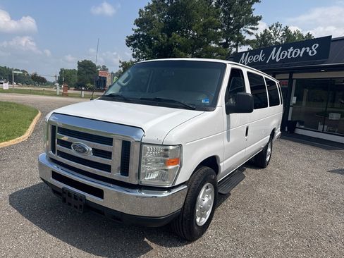Used 2013 Ford E-350 and Econoline 350 XLT RWD image 16