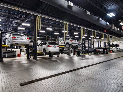 Used 2023 BMW 330i xDrive Sedan w/ Driving Assistance Package image 41