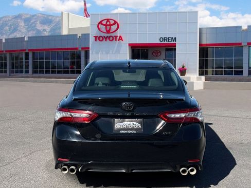Used 2020 Toyota Camry XSE FWD image 4
