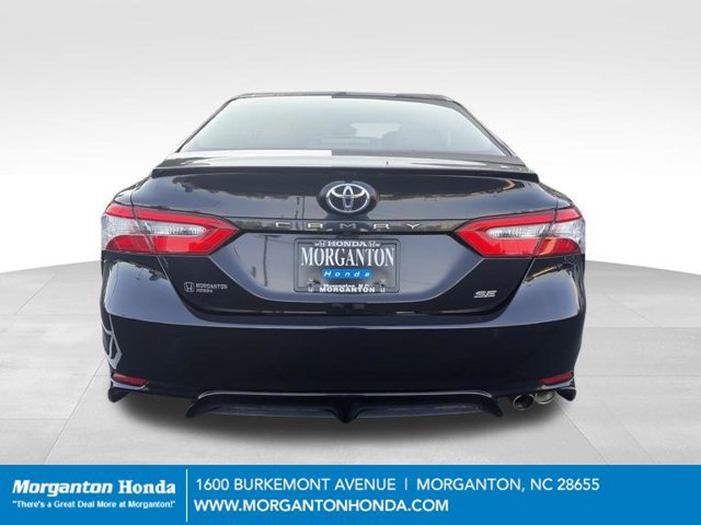 Used 2018 Toyota Camry SE w/ Moonroof Package FWD image 7