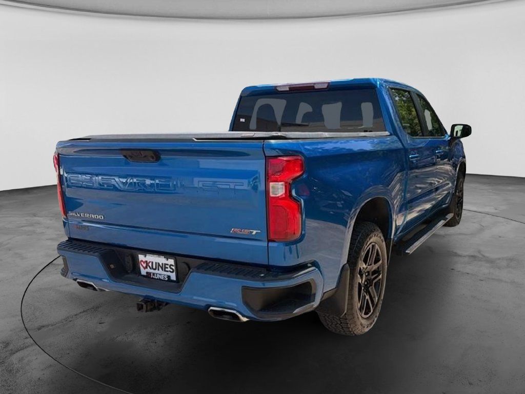 Used 2024 Chevrolet Silverado 1500 RST AWD/4WD image 9
