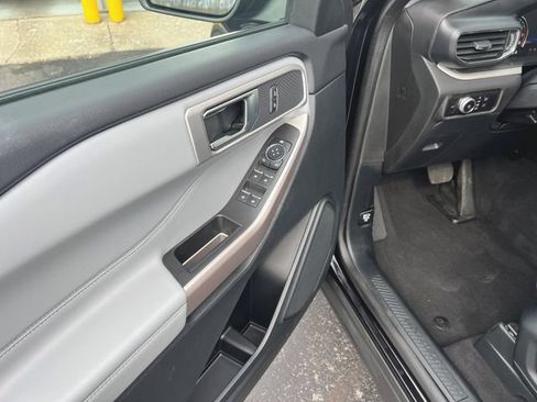 Used 2023 Ford Explorer XLT w/ Equipment Group 202A image 23