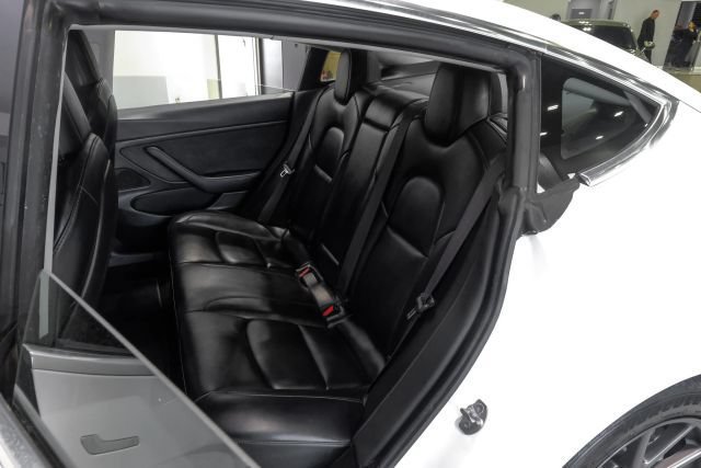Used 2020 Tesla Model 3 Long Range AWD/4WD image 44
