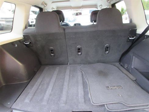 Used 2017 Jeep Patriot Sport w/ Power Value Group image 8