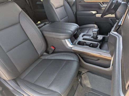 Used 2026 Chevrolet Silverado 1500 LT Trail Boss w/ Convenience Package II image 11