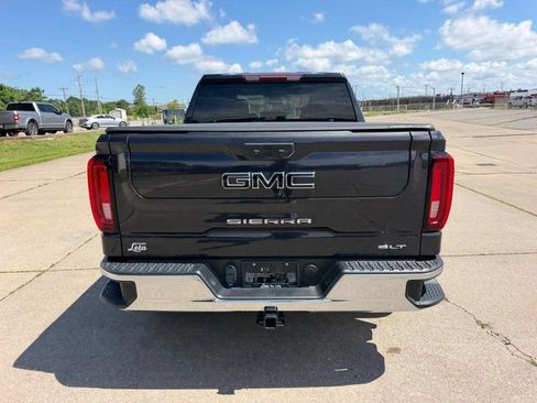 Used 2022 GMC Sierra 1500 SLT AWD/4WD image 4