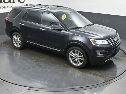 Used 2017 Ford Explorer Limited AWD/4WD image 47