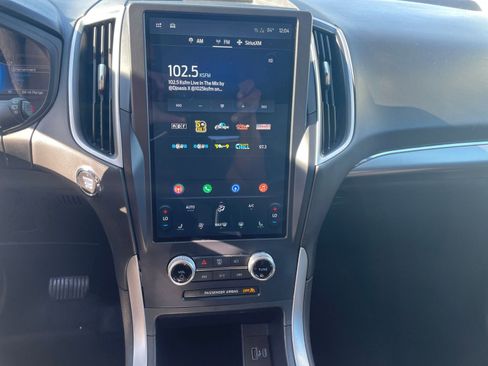 Used 2022 Ford Edge SEL image 18