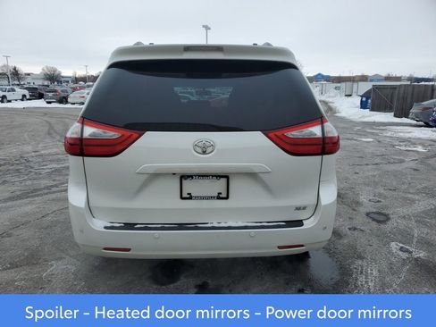Used 2015 Toyota Sienna XLE Premium image 6