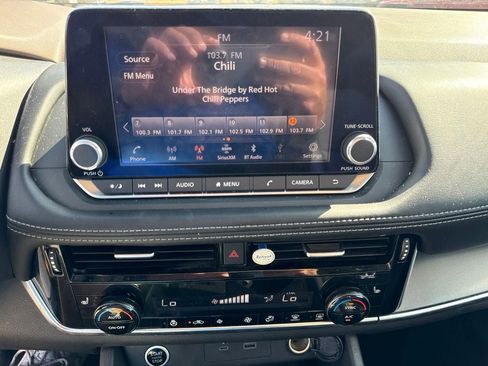 Used 2022 Nissan Rogue SV w/ SV Premium Package AWD/4WD image 23