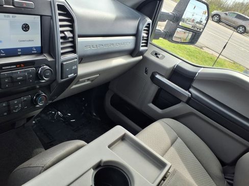 Used 2022 Ford F250 4x4 Regular Cab Super Duty image 20