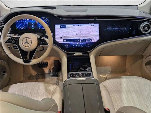 Certified 2023 Mercedes-Benz EQS 580 4MATIC SUV image 19