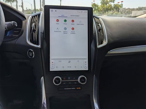 Used 2024 Ford Edge Titanium image 20