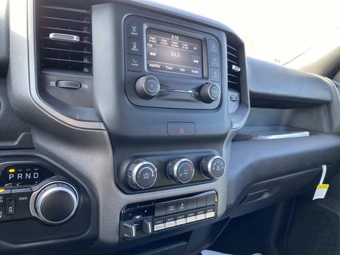 Used 2023 RAM 2500 Tradesman w/ Chrome Appearance Group image 28