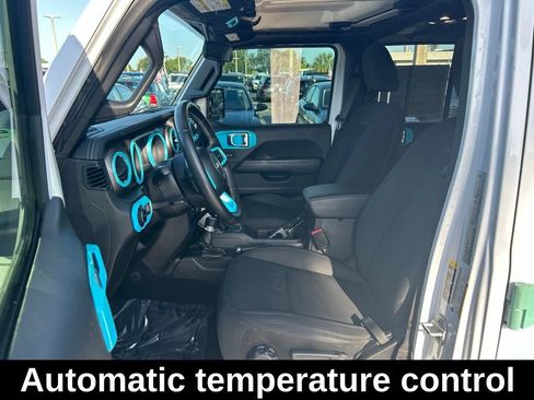 Used 2021 Jeep Wrangler Unlimited Sahara w/ Safety Group AWD/4WD image 10