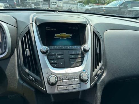 Used 2017 Chevrolet Equinox LS FWD image 9